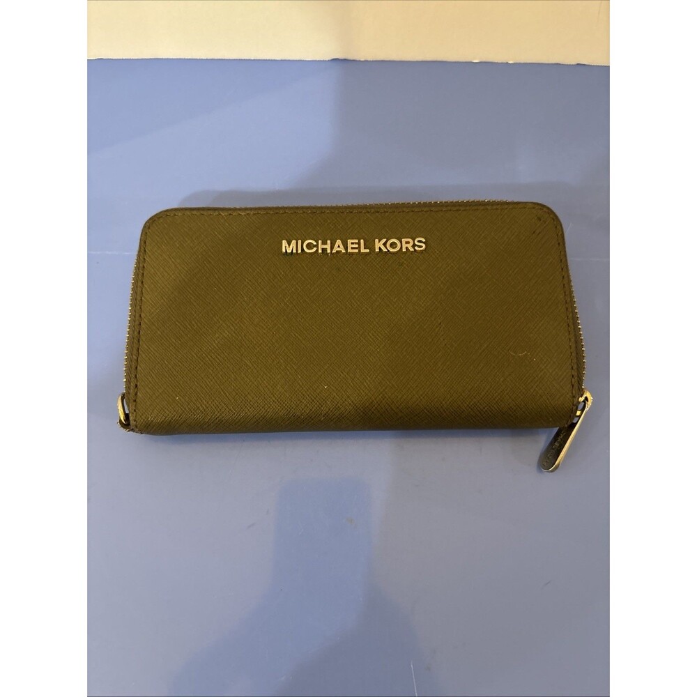 Michael Kors Zip Around Wallet Multi Pocket Continental Olive 7x4x1” EUC